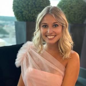 Meet your Posher, Alexis